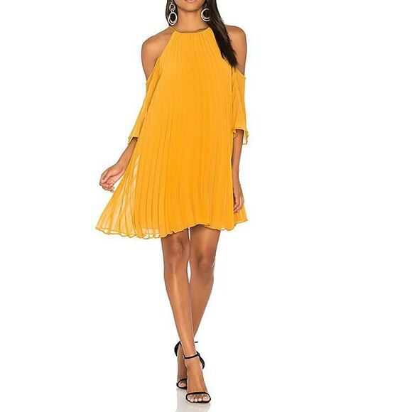 BB DAKOTA‎ NEW $100 Gretal Cold Shoulder Pleated Dress in Royalty Yellow Medium - Picture 2 of 6